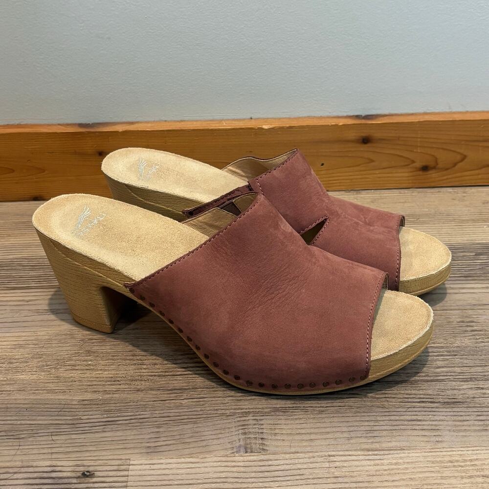 Dankso Tandi Peep Toe Sandal in Rose - size 41 (US 11)